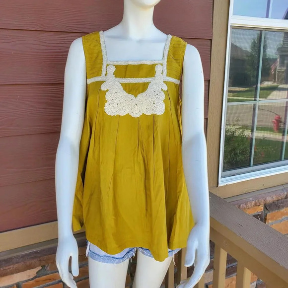 NWT Friday's Project Olive Green and Cream Embroidered Women's Sleeveless Blouse - Picture 1 of 15